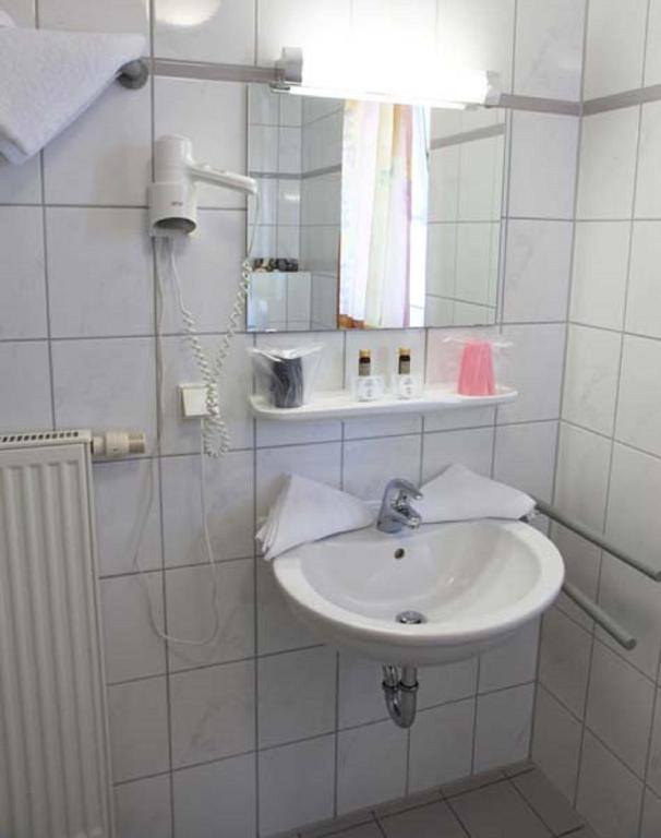 Hotel Wetterau - Self-Check-In Wölfersheim Dış mekan fotoğraf